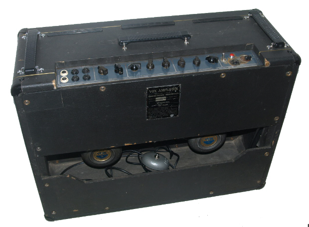 027VoxAC30Back.jpg